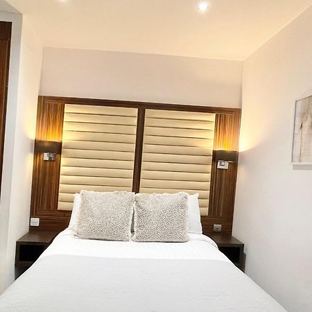 Maitrise Hotel London Exterior photo
