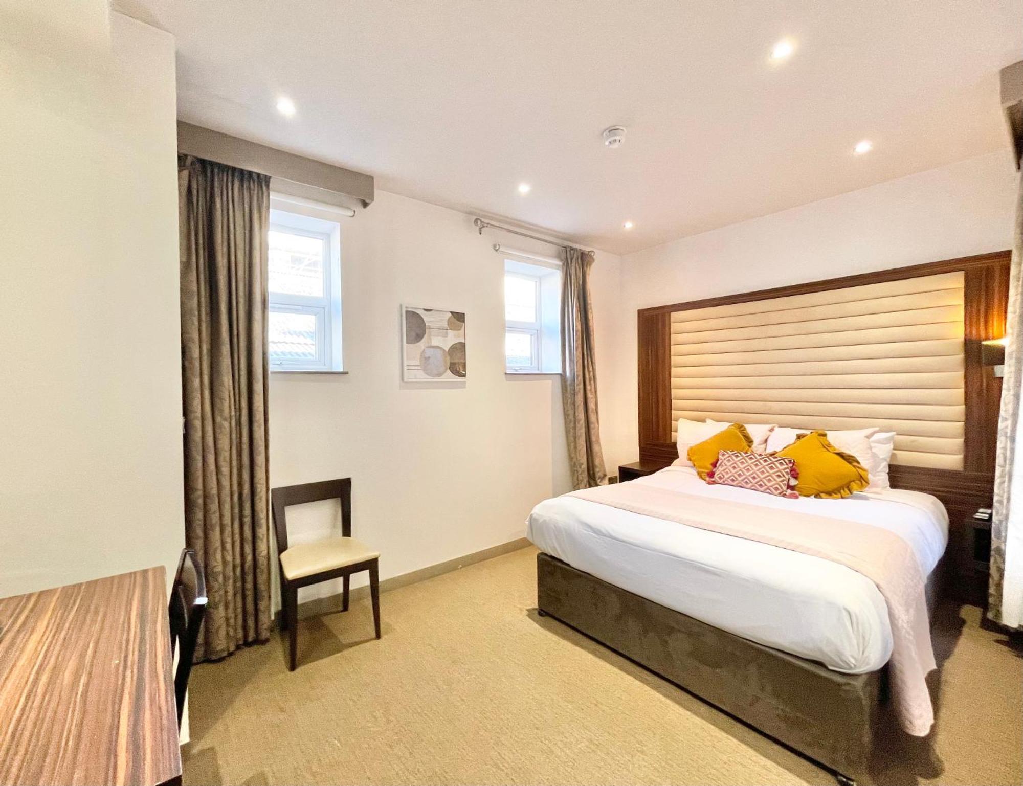 Maitrise Hotel London Exterior photo