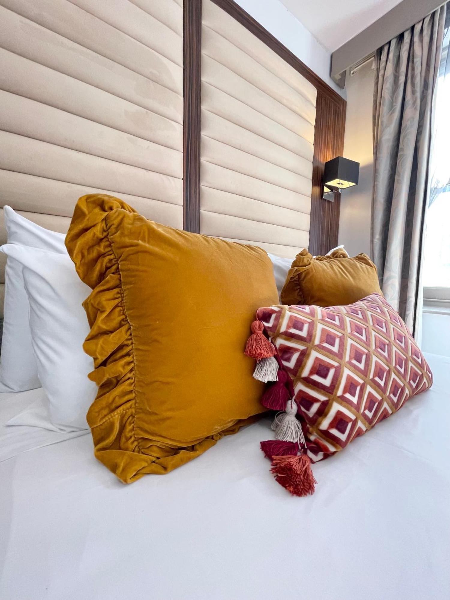 Maitrise Hotel London Exterior photo