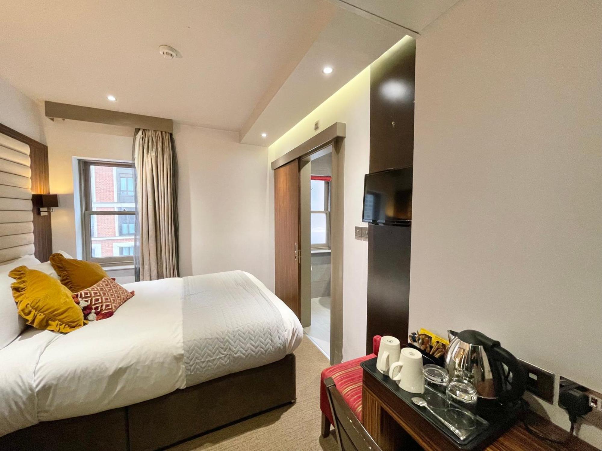 Maitrise Hotel London Exterior photo