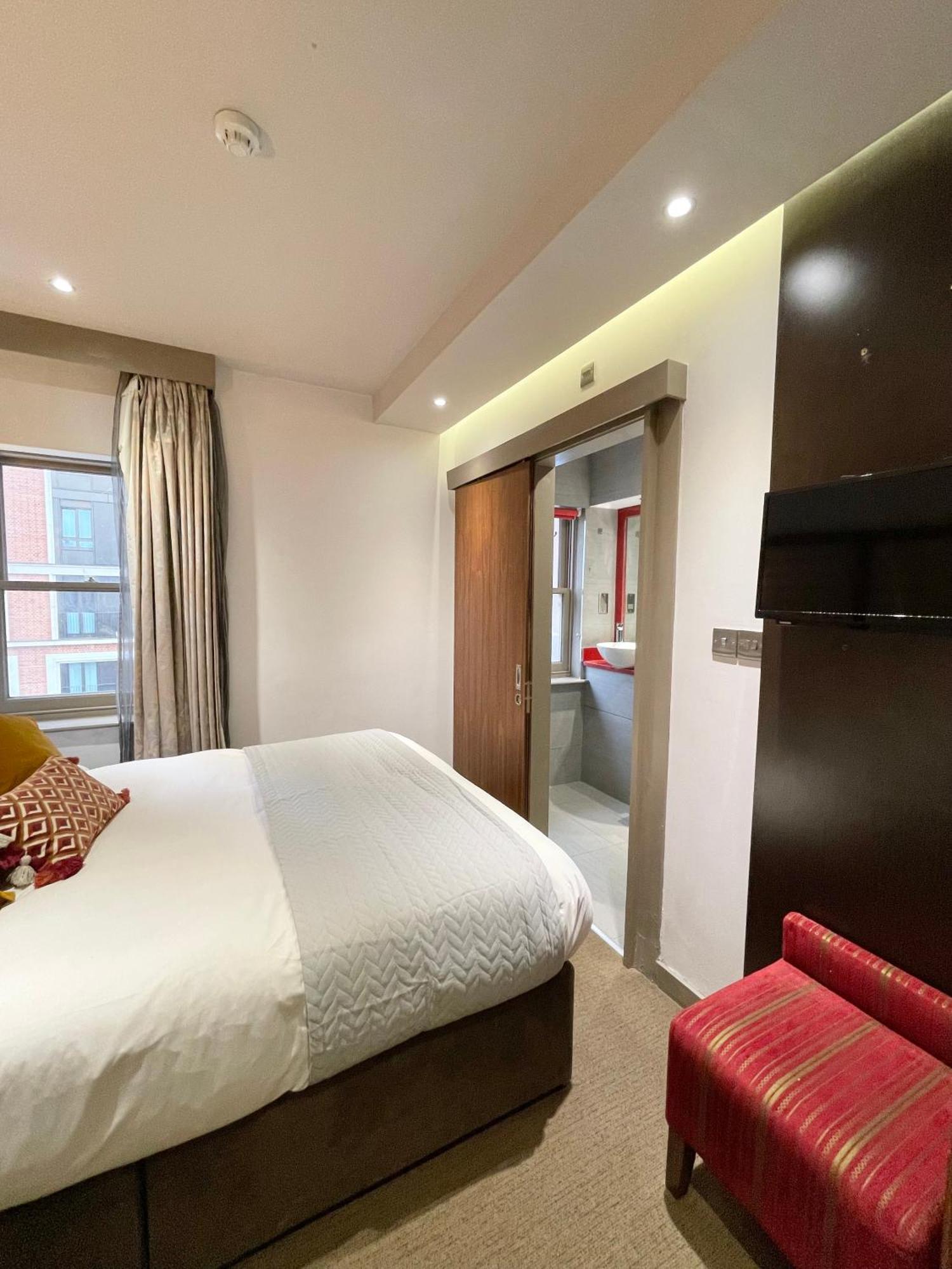 Maitrise Hotel London Exterior photo